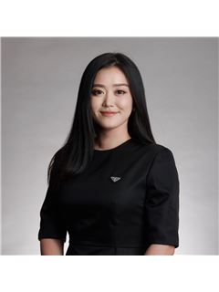 Luna Yu - RE/MAX Crest Realty
