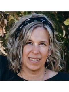 Wendy E. Hamel - RE/MAX River City