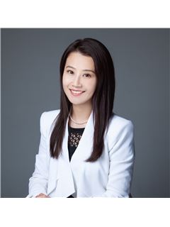 Stella Yu - RE/MAX Crest Realty