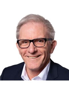 Jeremy N. Sutton - RE/MAX Treeland Realty