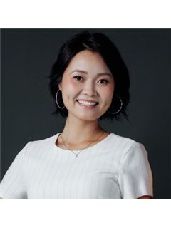 Willa Wang - RE/MAX Crest Realty