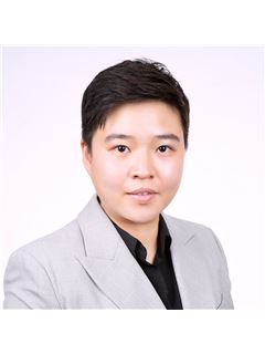 Faya Jin - RE/MAX Crest Realty