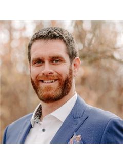 Christopher E. Hampson - RE/MAX Excellence