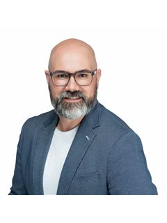 Brett Mulder - RE/MAX First