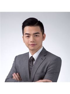 Howie Qu - RE/MAX Masters Realty