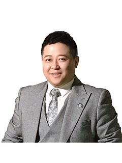 Ryan Ding - RE/MAX Crest Realty (Burnaby Kingsway)