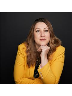 Nina Saeidpour - RE/MAX First