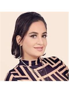 Nicole Khajeh - RE/MAX Masters Realty