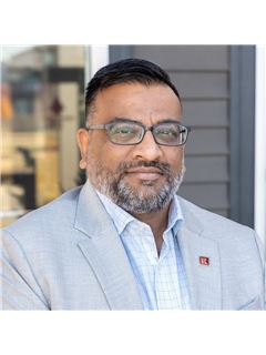 Manish Padania - RE/MAX Excellence