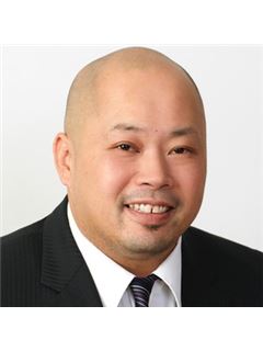 Luke L. Quach - RE/MAX River City