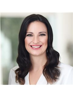 Stefanie Richardson - RE/MAX Treeland Realty