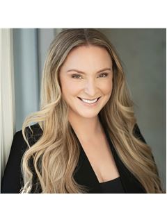 Brianne Kavanagh - RE/MAX City Realty