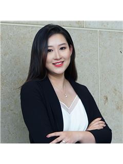 Erin Li - RE/MAX Crest Realty