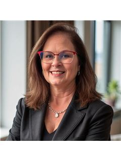 Lisa Read - RE/MAX Performance Realty