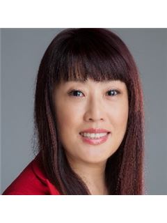Catherine Zhuang - RE/MAX Crest Realty