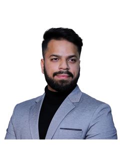 Shubham Nayyar - RE/MAX First