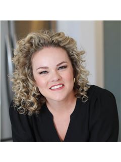 Savannah Magnussen - RE/MAX First