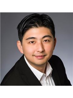 Paul Huang - RE/MAX Masters Realty