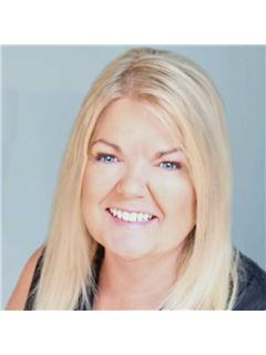 Carla Lee - RE/MAX Vernon