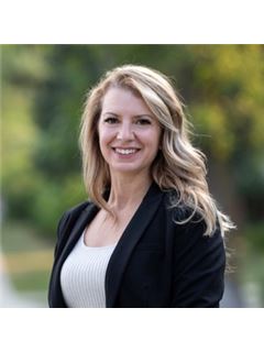 Karra Kraychy - RE/MAX Excellence
