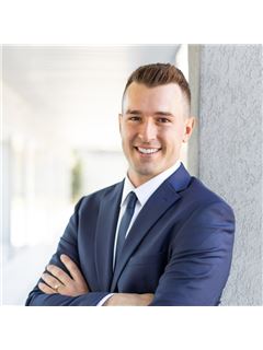 Bradley Kunst - RE/MAX Treeland Realty