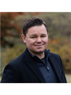 Ryan Chernochan - RE/MAX Westcoast