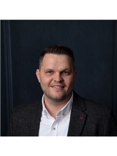 Alexander Fink - RE/MAX Vernon