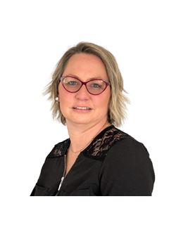 Lisa Dennis - RE/MAX Weyburn Realty