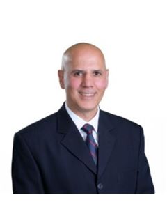 Moe Darbandi - RE/MAX Masters Realty