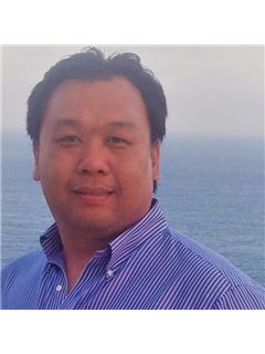 Gabriel Lui - RE/MAX Masters Realty