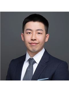 Zee Ma - RE/MAX Crest Realty