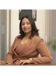 Associate - Srishti Vashist - RE/MAX Performance Realty