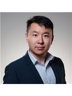 Jianing Zhang - RE/MAX Masters Realty
