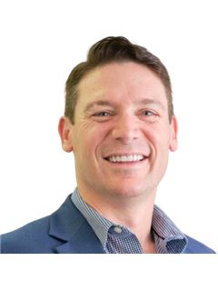 Alistair Young - RE/MAX Treeland Realty