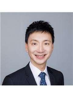 Leslie Chen - RE/MAX Crest Realty