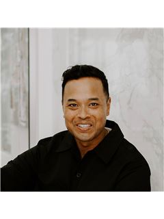 Corey Wilfert - RE/MAX Elite (Windermere)