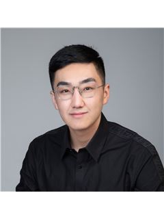 Fred Jinming Zhang - RE/MAX Crest Realty