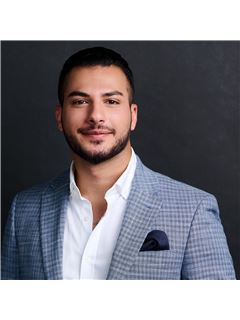 Mahyar Peiro - RE/MAX Masters Realty