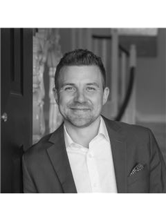 Matt Morrow - RE/MAX Treeland Realty