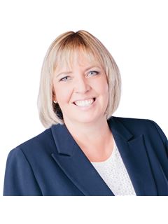 Rhonda Roe - RE/MAX Masters Realty