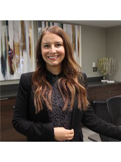 Kate Miron - RE/MAX Excellence