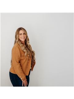助理 - Lynette Markey - RE/MAX Excellence