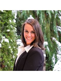 Associate - Erika Thomson - RE/MAX Sea To Sky Real Estate (Whistler)