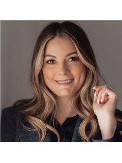 Arminy Sveinsson - RE/MAX Elite (Windermere)