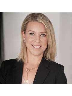 Colleen Almrud - RE/MAX City Realty