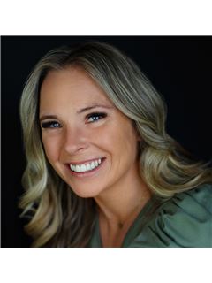 Kelly Maxwell - RE/MAX First