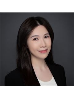 Christina Li - RE/MAX Crest Realty