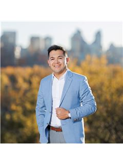 Johnnie W. Sermeno - RE/MAX Real Estate (Mountain View)