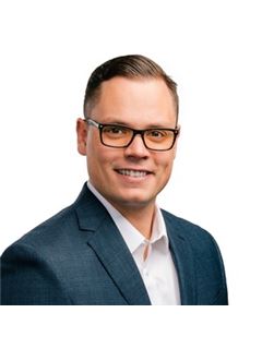 Mike Buchanan - RE/MAX Treeland Realty