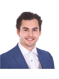 Alex Ziniewicz - RE/MAX River City